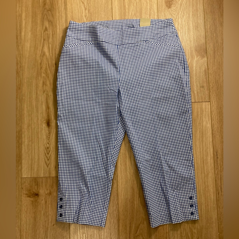 NWT Chicos Perfect Stretch Josie Slim Capri Size 14